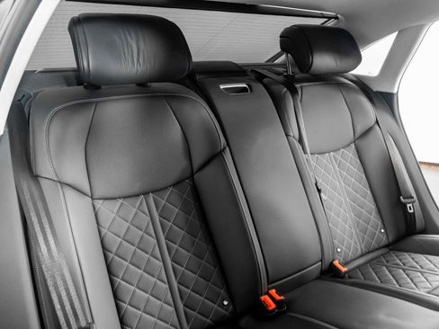 Used 2022 Audi S8 4.0T w/ S8 Executive Package image 31