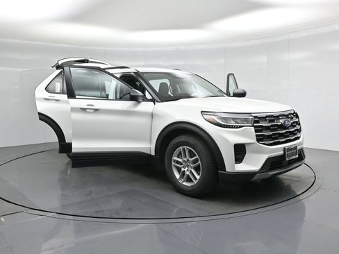 New 2026 Ford Explorer Active RWD image 34
