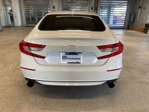 Used 2018 Honda Accord EX image 6