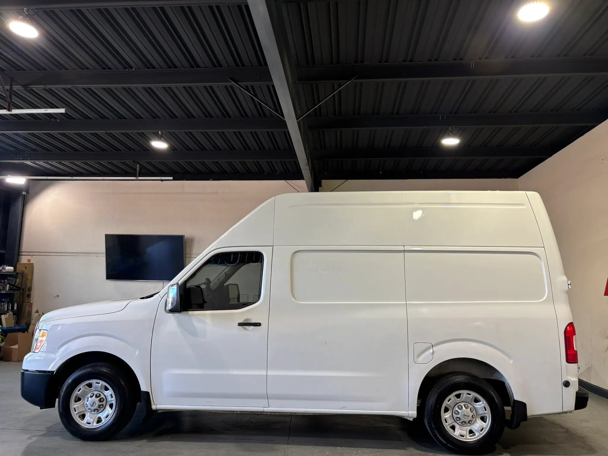 Used 2020 Nissan NV 2500 SV RWD image 5