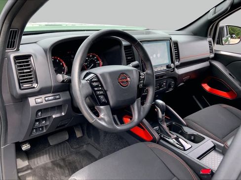 Used 2024 Nissan Frontier PRO-4X w/ Technology Package AWD/4WD image 18