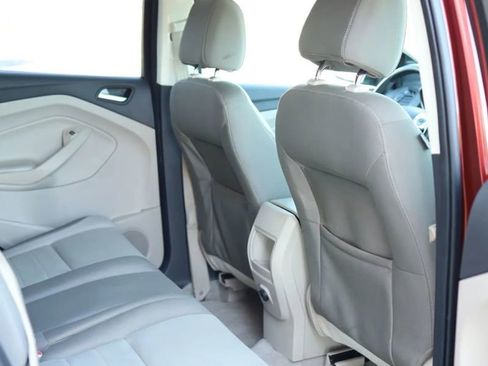 Used 2016 Ford Escape SE image 37