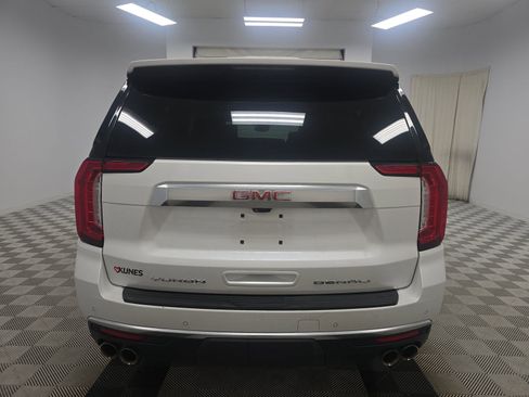Used 2023 GMC Yukon XL Denali w/ Denali Reserve Package image 5