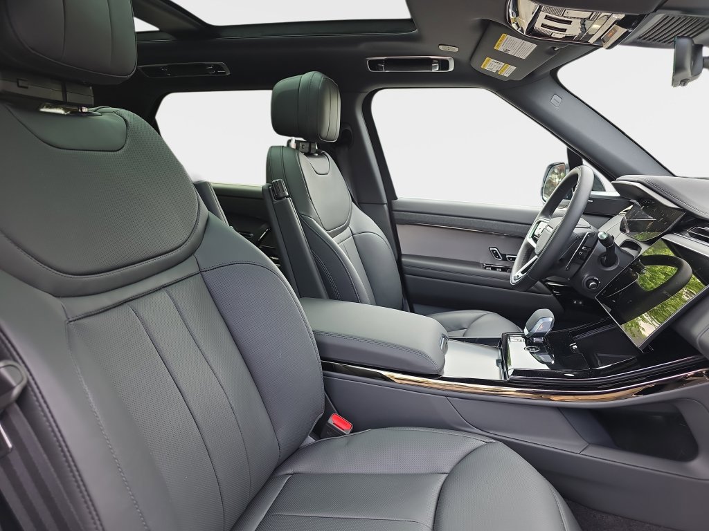 Certified 2026 Land Rover Range Rover Sport SE AWD/4WD image 10