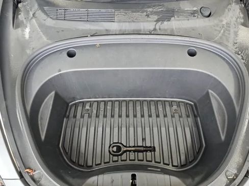 Used 2023 Tesla Model 3 Standard Range RWD image 8