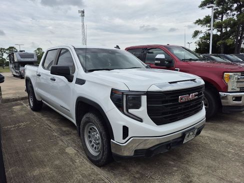 Used 2023 GMC Sierra 1500 Pro AWD/4WD image 2