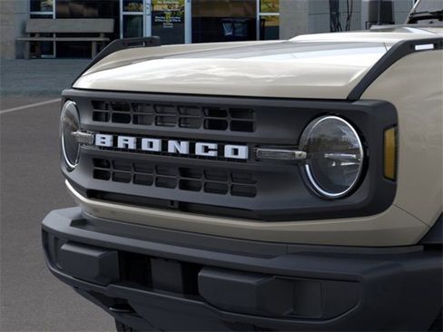 New 2025 Ford Bronco 2-Door image 19
