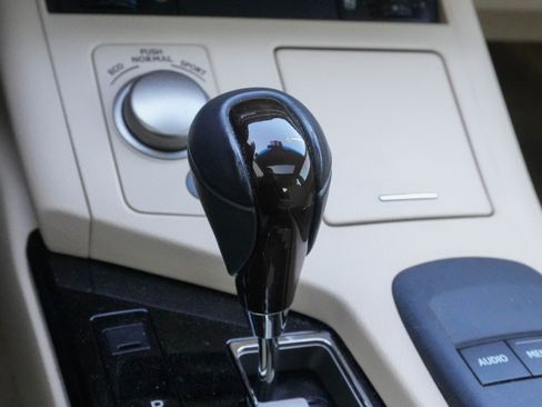 Used 2015 Lexus ES 350 w/ Premium Package image 29