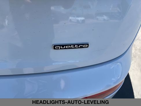 Used 2022 Audi Q5 e Premium w/ Convenience Package image 10