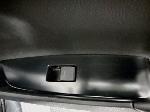 Used 2025 Toyota Camry SE w/ Convenience Package FWD image 31