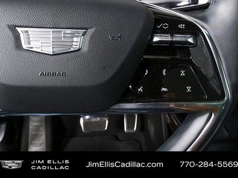 Used 2026 Cadillac Vistiq Sport image 11