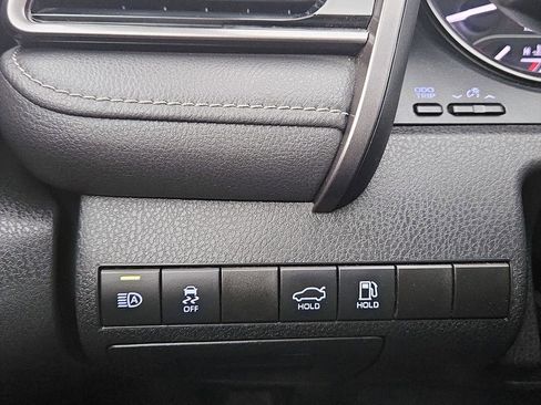 Used 2023 Toyota Camry SE image 21