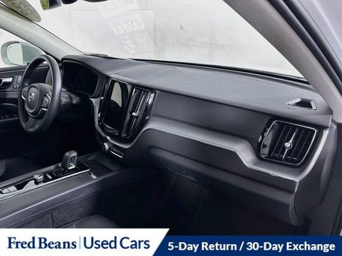 Used 2023 Volvo XC60 B5 Core AWD/4WD image 35