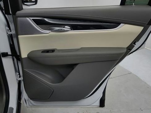 Certified 2024 Cadillac XT6 Premium Luxury w/ LPO, Floor Liner Package image 21