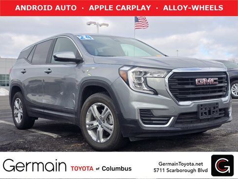 Used 2024 GMC Terrain SLE image 1