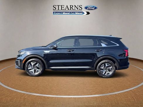 Used 2022 Kia Sorento S FWD image 3