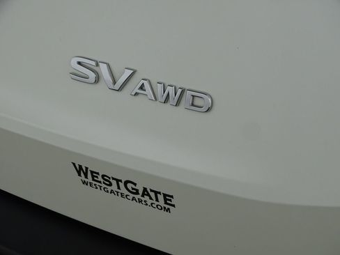 Used 2023 Nissan Rogue SV image 38