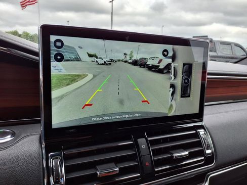 Used 2024 Lincoln Navigator Reserve image 21