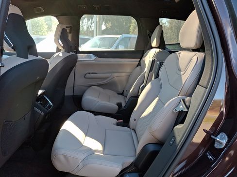 New 2025 Volvo EX90 Ultra AWD/4WD image 7