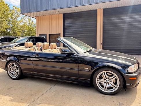Used 2003 BMW 330Ci Convertible image 12