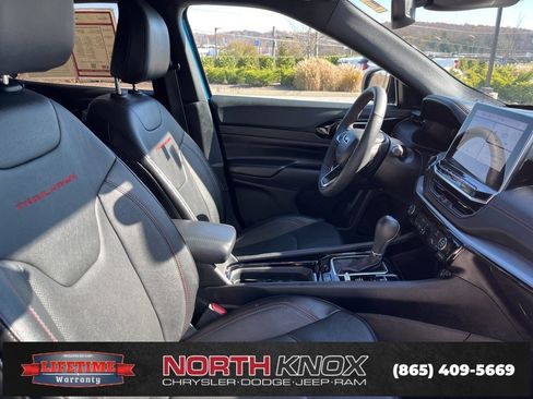 Used 2025 Jeep Compass Trailhawk w/ Trailhawk Elite Group image 25