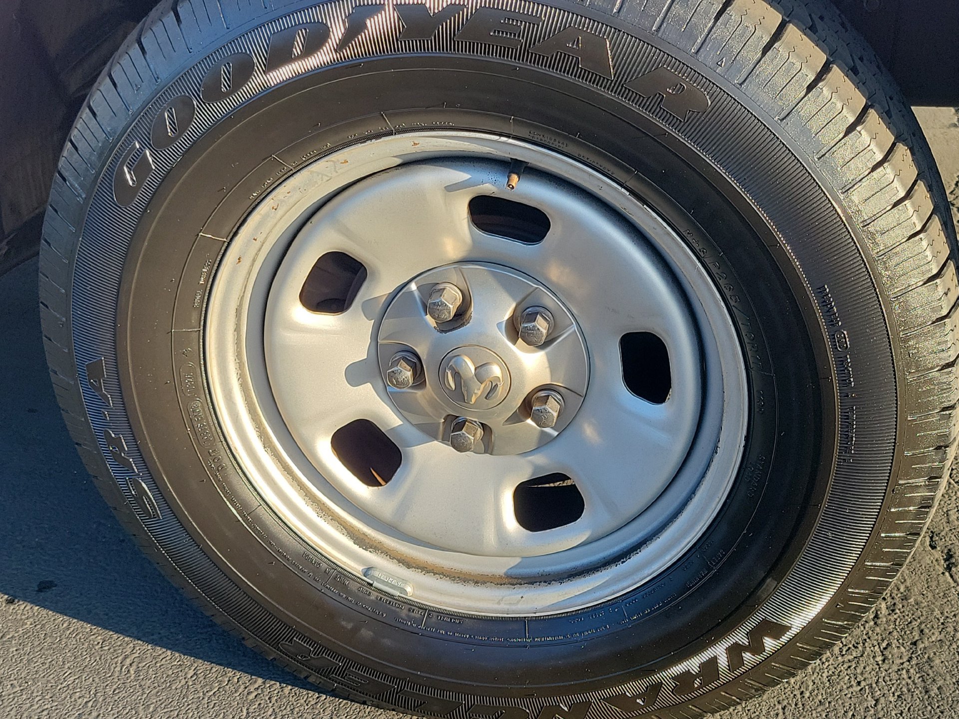 Used 2019 RAM 1500 Tradesman RWD image 5