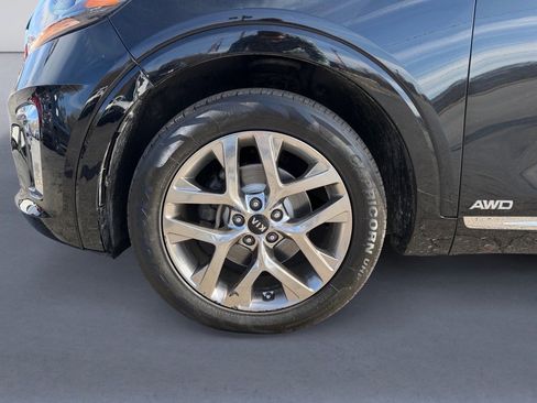 Used 2019 Kia Sorento SX image 9
