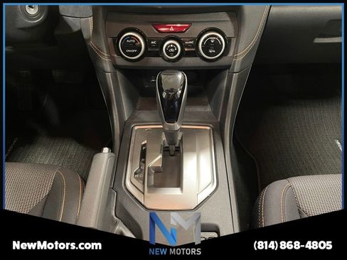 Used 2022 Subaru Crosstrek 2.0i Premium AWD/4WD image 11