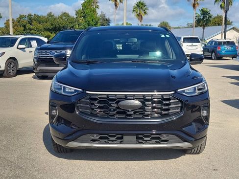 Certified 2023 Ford Escape ST-Line Elite w/ Premium Technology Package image 2