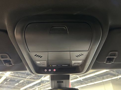 Used 2019 Chevrolet Equinox LT FWD image 24