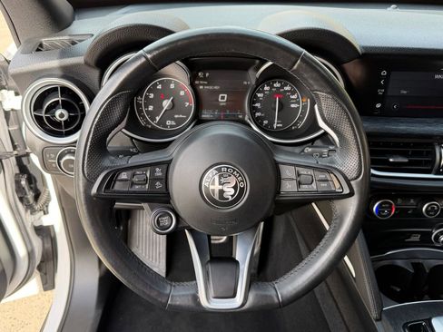 Used 2022 Alfa Romeo Stelvio Sprint image 13