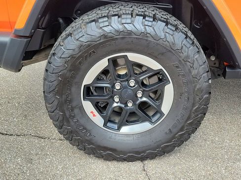Used 2018 Jeep Wrangler Rubicon AWD/4WD image 6