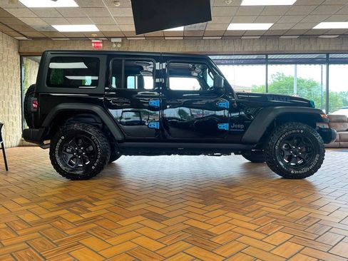 Used 2023 Jeep Wrangler Unlimited w/ Cold Weather Group AWD/4WD image 6