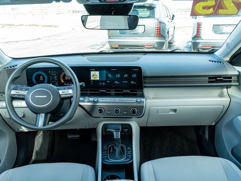 Certified 2025 Hyundai Kona SE image 15