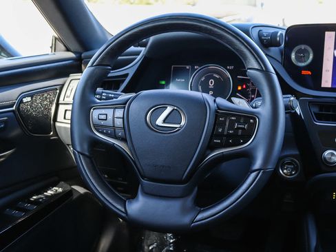 Certified 2025 Lexus ES 300h w/ Accessory Package (Z1) FWD image 18