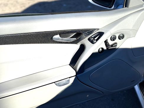 Used 2008 Mercedes-Benz SL 55 AMG w/ P1 Pkg image 18