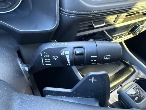 Used 2023 Nissan Rogue SV image 21