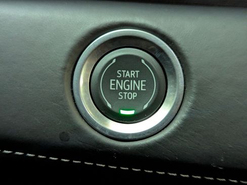 Certified 2022 Cadillac Escalade Sport Platinum w/ Heavy-Duty Trailer Package image 32