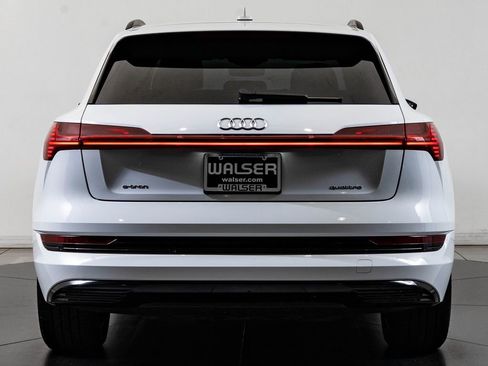 Used 2021 Audi e-tron Premium w/ Convenience Plus Package image 7