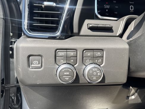 New 2026 GMC Sierra 2500 Denali Ultimate AWD/4WD image 32