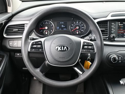 Used 2020 Kia Sorento LX FWD image 9