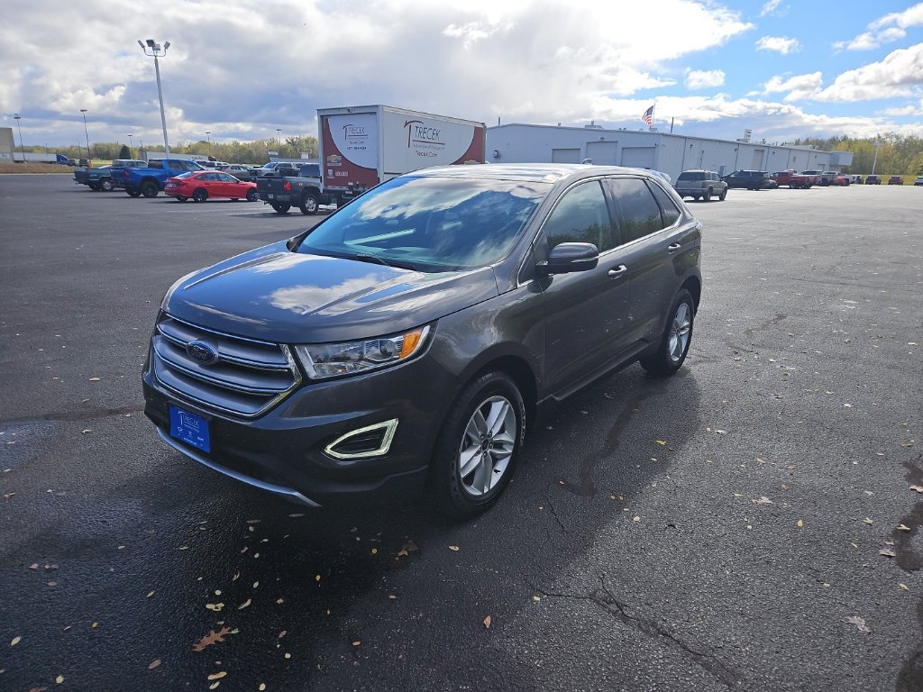 Used 2017 Ford Edge SEL w/ Equipment Group 201A AWD/4WD image 3