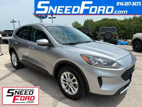 Used 2021 Ford Escape SE FWD image 1