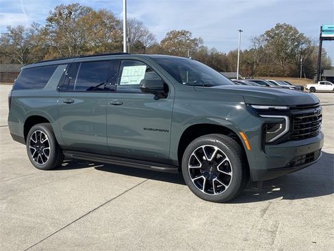 New 2026 Chevrolet Suburban RST w/ RST Capability Package image 8