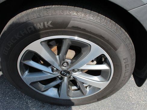 Used 2019 Kia Sorento EX w/ EX Touring Package image 16