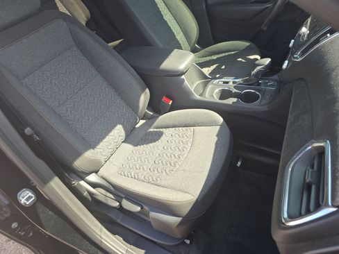 Used 2024 Chevrolet Equinox LT FWD image 11