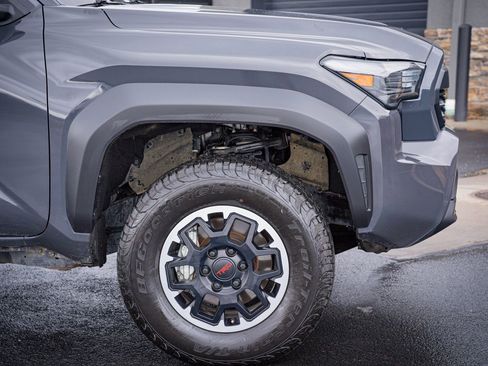 Used 2024 Toyota Tacoma TRD Off-Road image 4