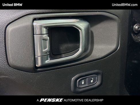 Used 2025 Jeep Wrangler Sport AWD/4WD image 3