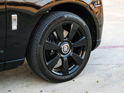 Used 2021 Rolls-Royce Cullinan image 65