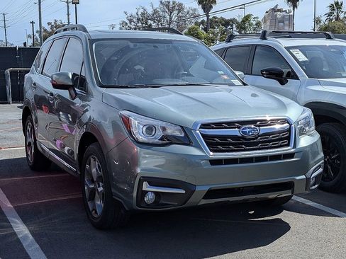 Used 2017 Subaru Forester 2.5i Touring AWD/4WD image 13